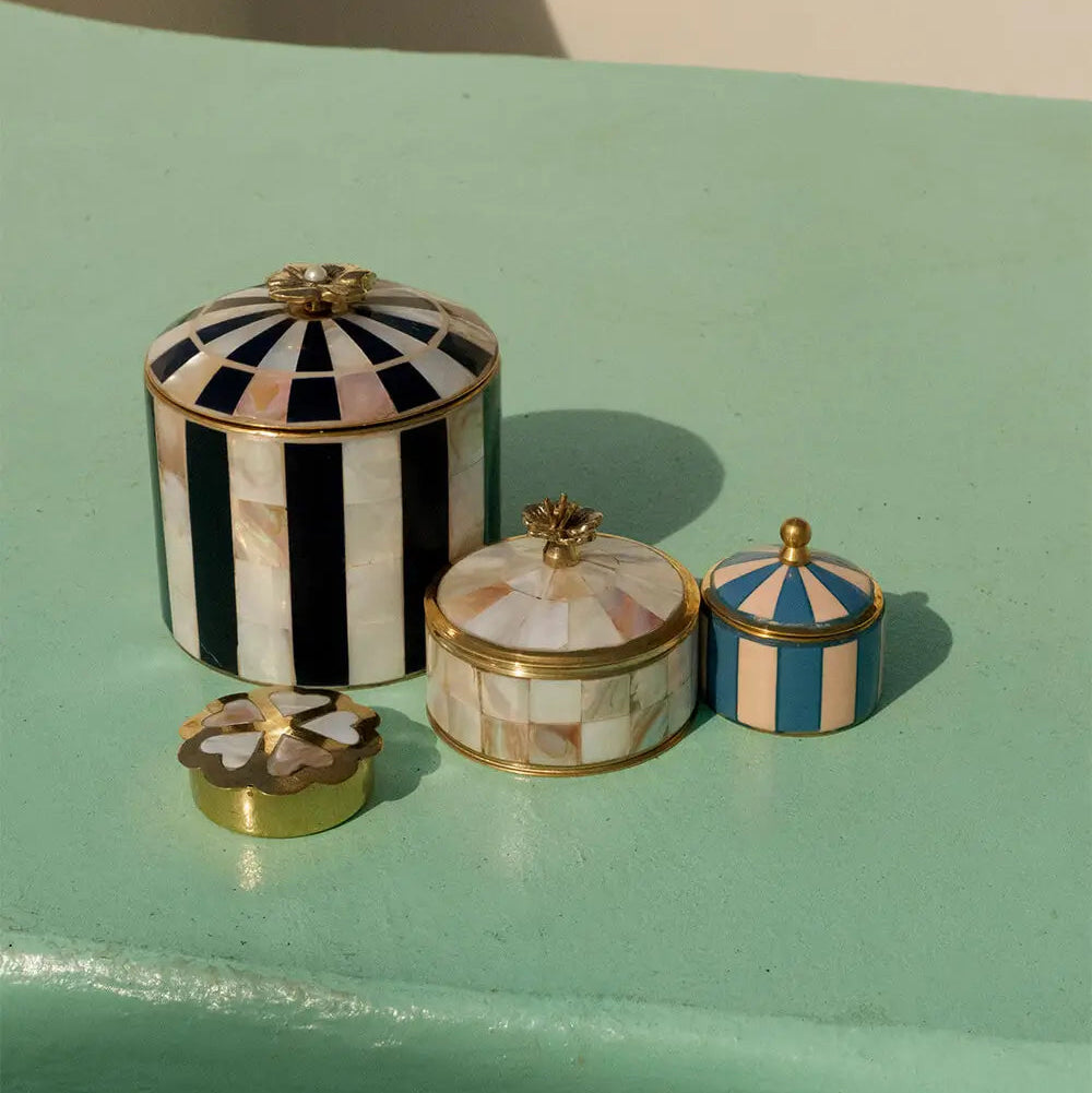 Small Honey Heart Box