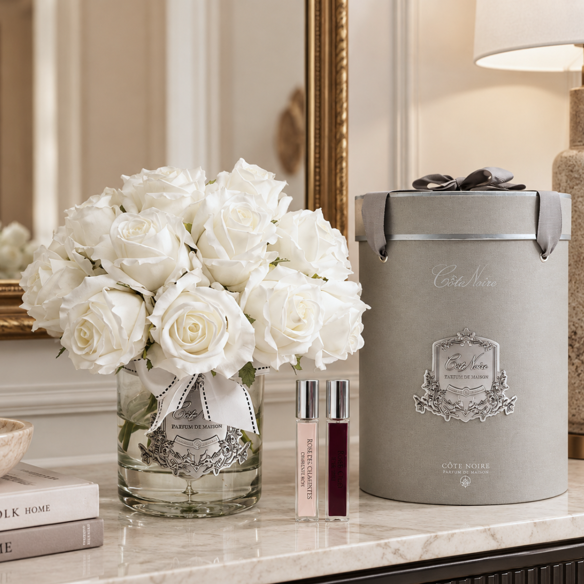 Luxury Grand Rose Bud Bouquet - Silver Badge - White - Grey Box | Côte Noire