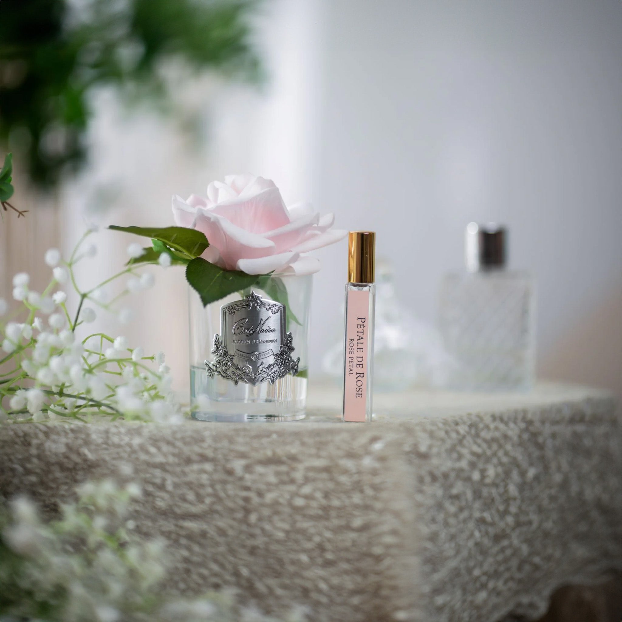 Natural Perfumed Single French Pink Rose with Clear Vase